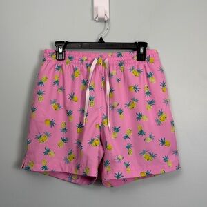 Chubbies Men’s Large Pink Pineapple Lined Swim Shorts Trunks 5.5” Inseam